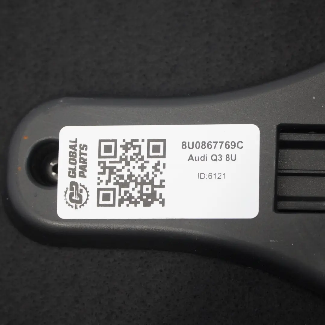 Audi Q3 8U Fenêtre Coffre Tablette chargement Panneau garniture - SKU 8U0867769C - Numéro de pièce 8U0867769C