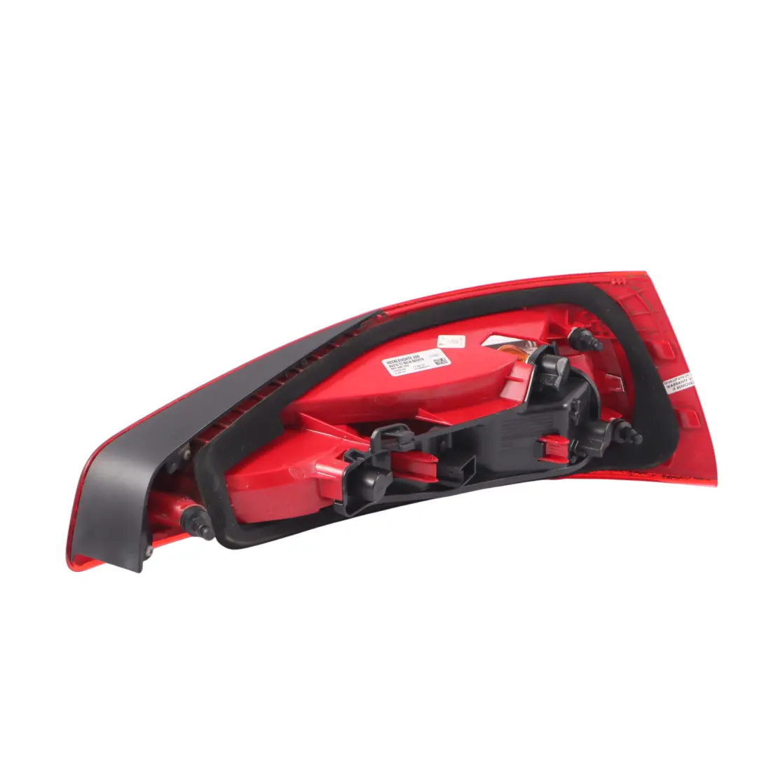 Audi Q3 8U bagagliaio posteriore destra portellone luce LED - SKU 8U0945094 - Numero di parte 8U0945094
