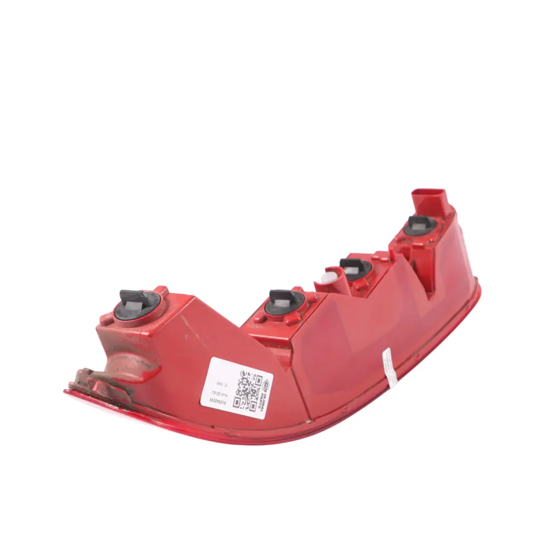 Lampa Zderzaka Lewy Tył do Audi Q3 8U o numerze 8U0945095 Audi Q3 8U Lampa Zderzaka Lewy Tył - SKU 8U0945095 - Numer Części 8U0945095