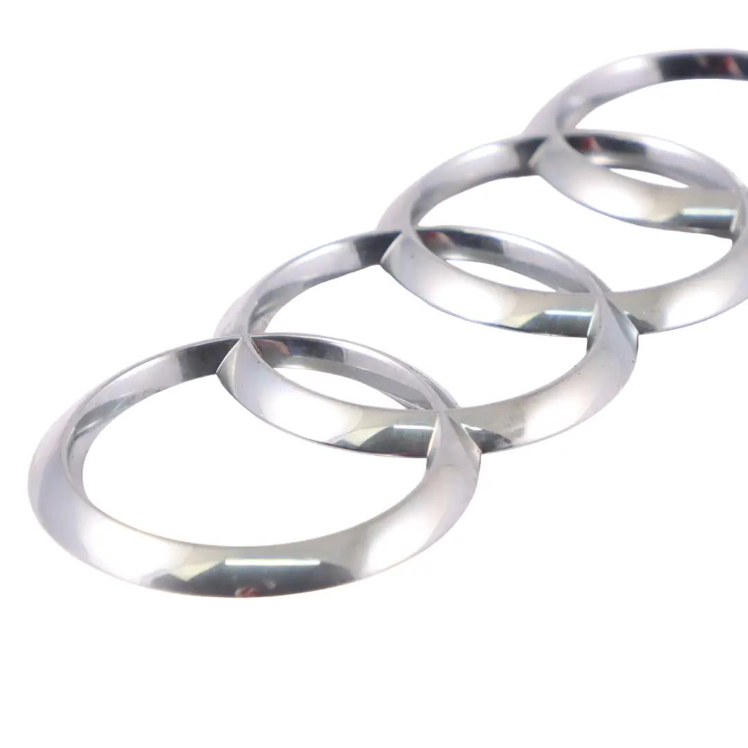 Emblème Coffre arrière Couvercle de hayon Logo Badge pour Audi A3 8V à propos du numéro de pièce 8V0853742 Audi A3 8V Emblème Coffre arrière Couvercle de hayon Logo Badge - SKU 8V0853742 - Numéro de pièce 8V0853742