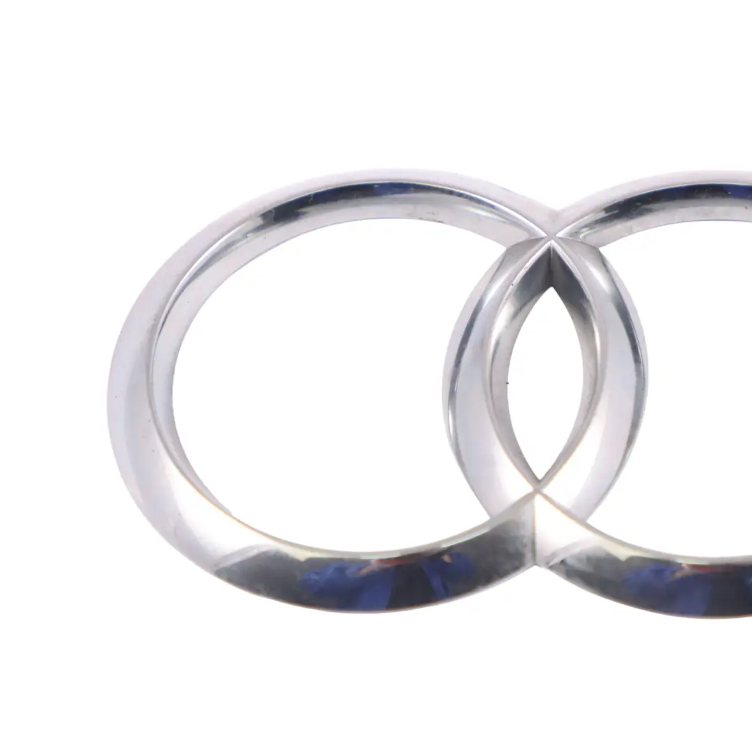 Kofferraum Emblem Heck Deckel Klappe Logo Abzeichen für Audi A3 8V mit Teilenummer 8V0853742 Audi A3 8V Kofferraum Emblem Heck Deckel Klappe Logo Abzeichen - SKU 8V0853742 - Teilenummer 8V0853742