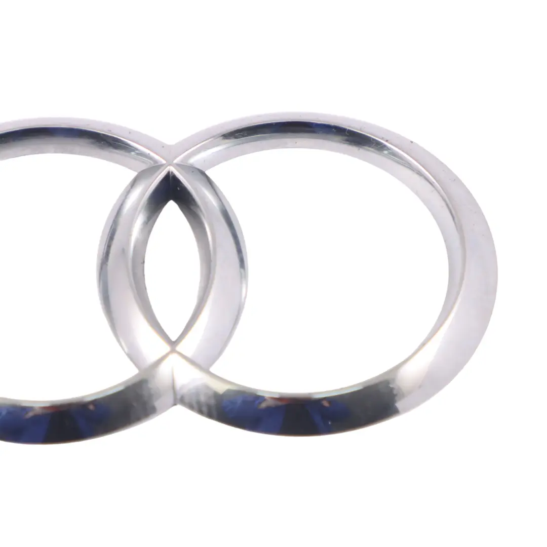 Emblema bagagliaio posteriore Coperchio portellone Logo per Audi A3 8V con numero di parte 8V0853742 Audi A3 8V Emblema bagagliaio posteriore Coperchio portellone Logo - SKU 8V0853742 - Numero di parte 8V0853742