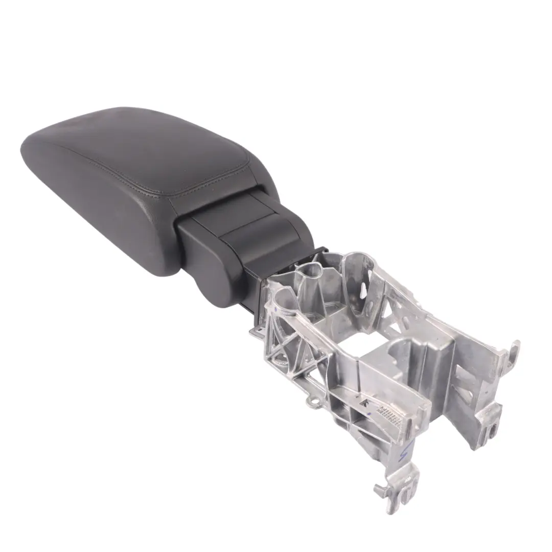 Accoudoir central avant Plateau de rangement en cuir noir pour Audi Q2 GA à propos du numéro de pièce 8V0864207L Audi Q2 GA Accoudoir central avant Plateau de rangement en cuir noir - SKU 8V0864207L - Numéro de pièce 8V0864207L