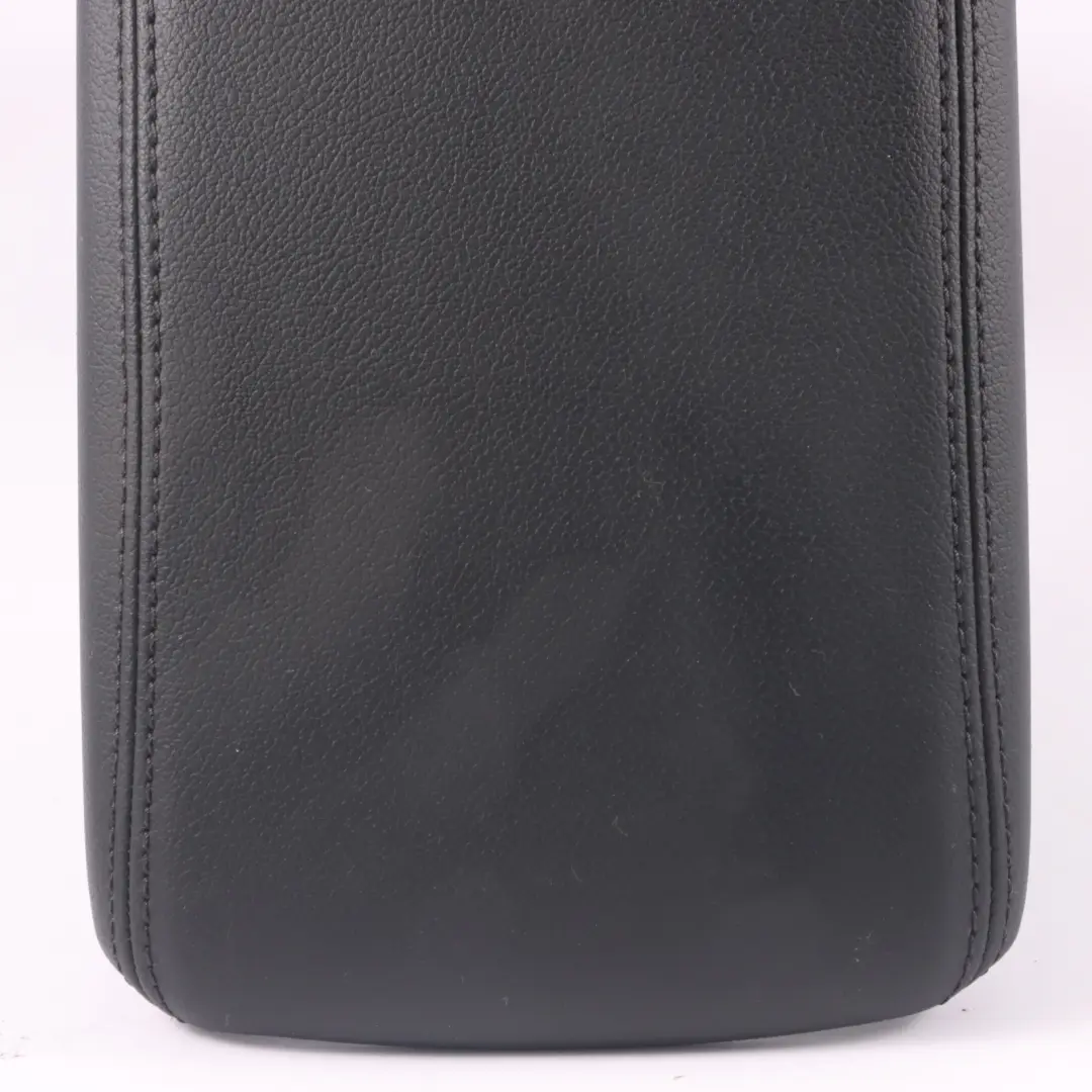Audi Q2 GA Accoudoir central avant Plateau de rangement en cuir noir - SKU 8V0864207L - Numéro de pièce 8V0864207L
