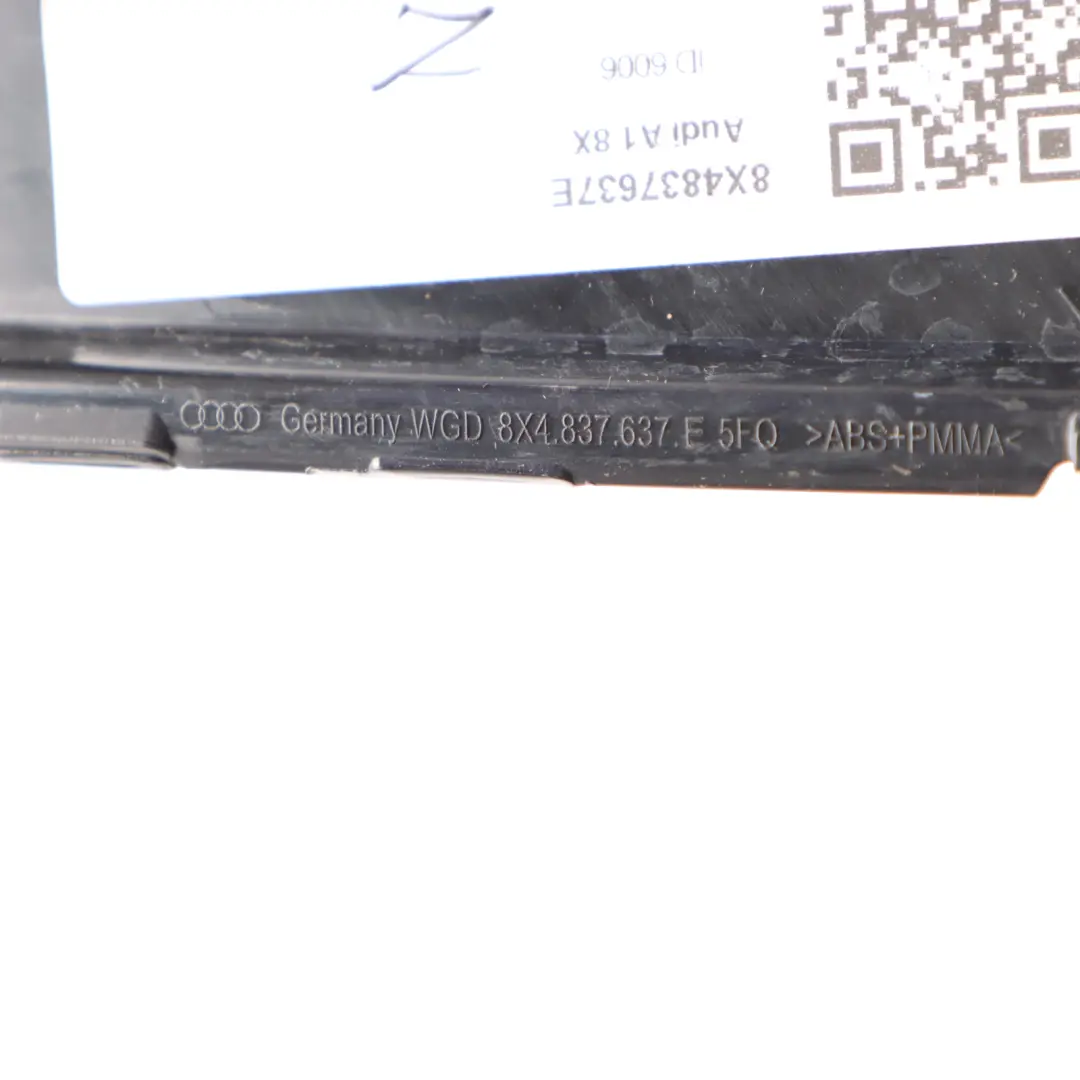 Copertura Triangolo Porta Anteriore Sinistra Nero Lucido per Audi A1 8X con numero di parte 8X4837637E Audi A1 8X Copertura Triangolo Porta Anteriore Sinistra Nero Lucido - SKU 8X4837637E - Numero di parte 8X4837637E