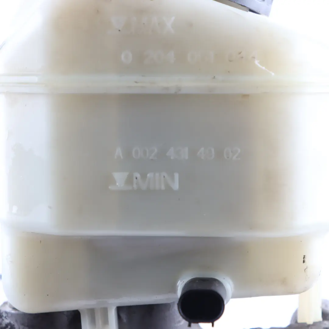 Brake Servo Booster Master Cylinder Braking Unit to Mercedes W906 with Part number A0004317601 Mercedes W906 Brake Servo Booster Master Cylinder Braking Unit - SKU A0004317601 - Part number A0004317601