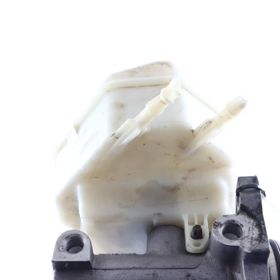 Brake Servo Booster Master Cylinder Braking Unit to Mercedes W906 with Part number A0004317601 Mercedes W906 Brake Servo Booster Master Cylinder Braking Unit - SKU A0004317601 - Part number A0004317601