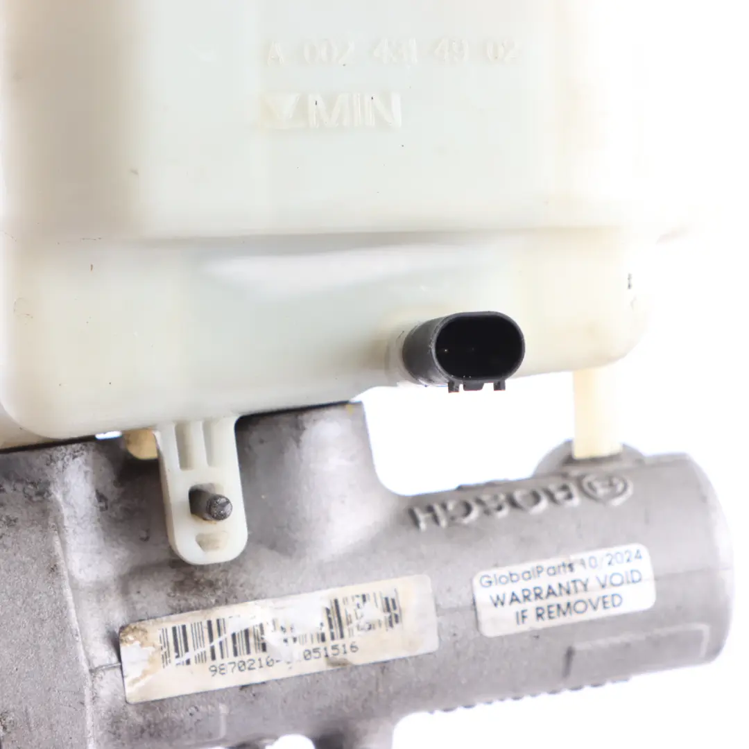 Brake Servo Booster Master Cylinder Braking Unit to Mercedes W906 with Part number A0004317601 Mercedes W906 Brake Servo Booster Master Cylinder Braking Unit - SKU A0004317601 - Part number A0004317601