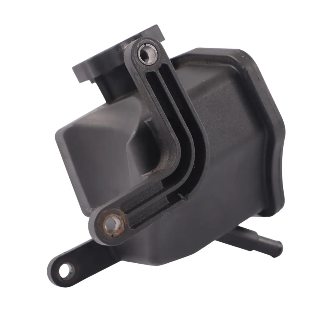 Oil Reservoir Power Steering Pump Tank to Mercedes ML W164 Diesel OM629 with Part number A0004602183 Mercedes ML W164 Diesel OM629 Oil Reservoir Power Steering Pump Tank - SKU A0004602183 - Part number A0004602183