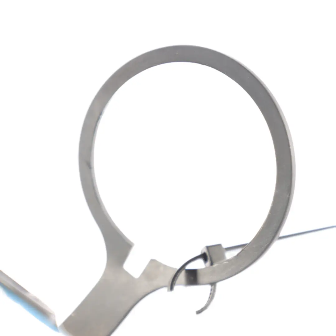 bouchon remplissage réservoir d'Adblue pour Mercedes GLE W166 W205 W213 à propos du numéro de pièce A0004704305 Mercedes GLE W166 W205 W213 bouchon remplissage réservoir d'Adblue - SKU A0004704305 - Numéro de pièce A0004704305