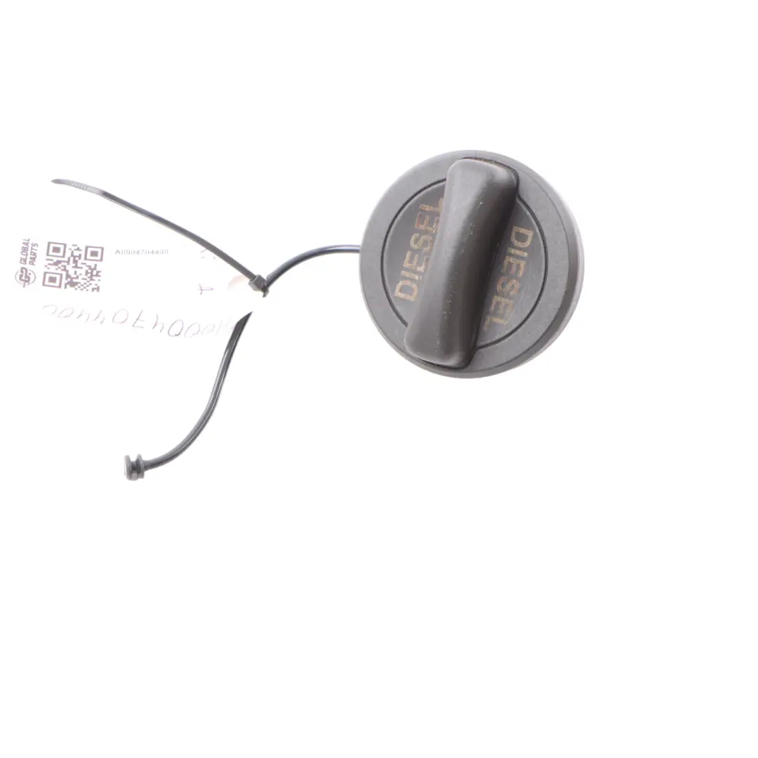 Mercedes C118 W177 W247 Diesel Bouchon couvercle réservoir carburant - SKU A0004704400 - Numéro de pièce A0004704400