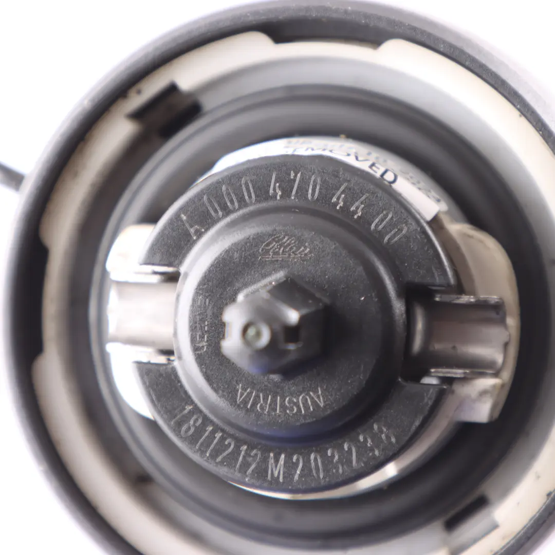 Mercedes C118 W177 W247 Diesel Bouchon couvercle réservoir carburant - SKU A0004704400 - Numéro de pièce A0004704400