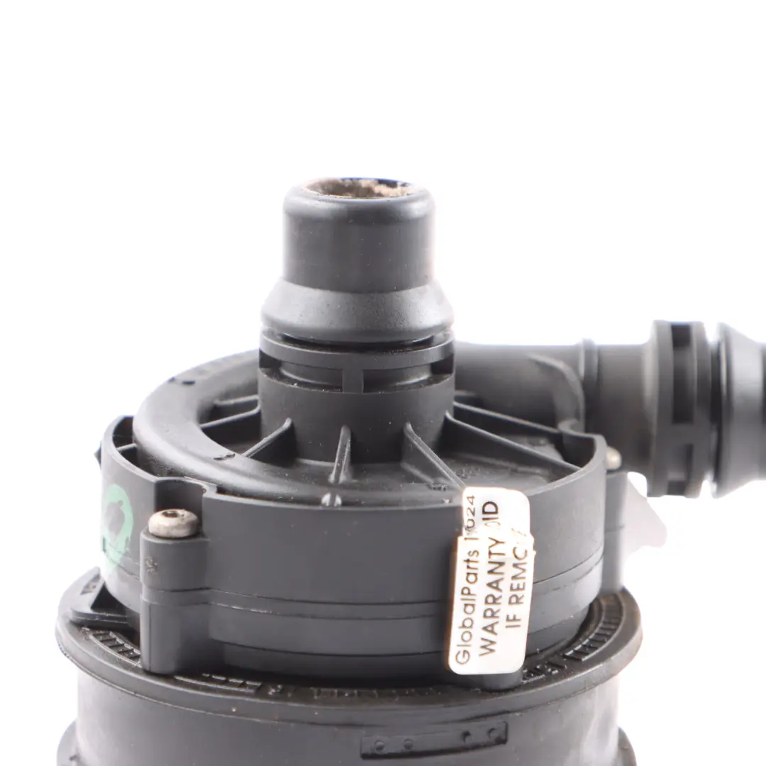 Auxiliary Secondary Coolant Water Pump to Mercedes W205 with Part number A0005002606 Mercedes W205 Auxiliary Secondary Coolant Water Pump - SKU A0005002606 - Part number A0005002606
