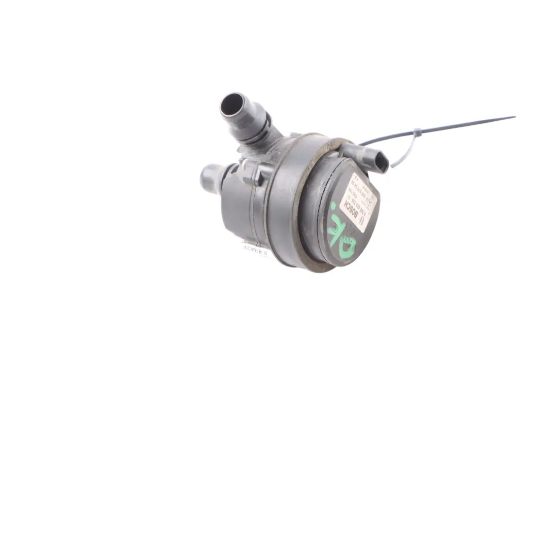 Pompa acqua refrigerante ausiliaria raffreddamento per Mercedes C205 con numero di parte A0005005400 Mercedes C205 Pompa acqua refrigerante ausiliaria raffreddamento - SKU A0005005400 - Numero di parte A0005005400