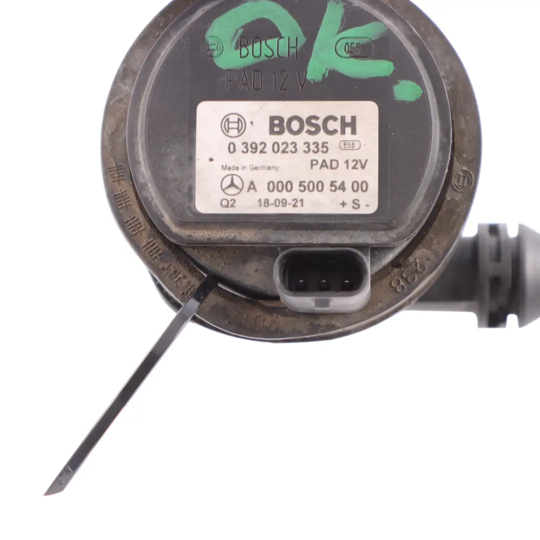 Pompe à eau de refroidissement auxiliaire Unité l'eau pour Mercedes C205 à propos du numéro de pièce A0005005400 Mercedes C205 Pompe à eau de refroidissement auxiliaire Unité l'eau - SKU A0005005400 - Numéro de pièce A0005005400