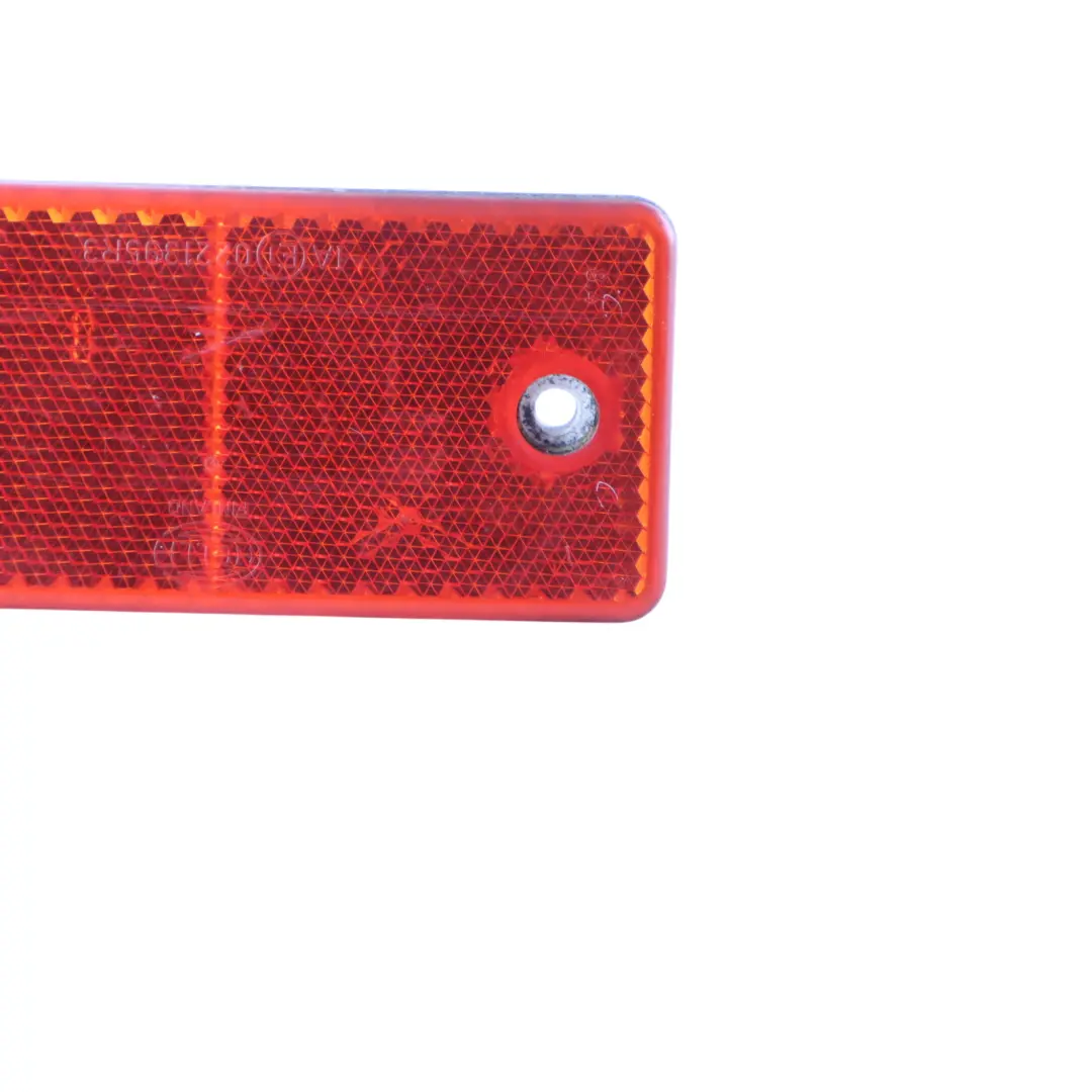 W901 Riflettore Paraurti Posteriore Destro Sinistro per Mercedes Sprinter con numero di parte A0005444205 Mercedes Sprinter W901 Riflettore Paraurti Posteriore Destro Sinistro - SKU A0005444205 - Numero di parte A0005444205