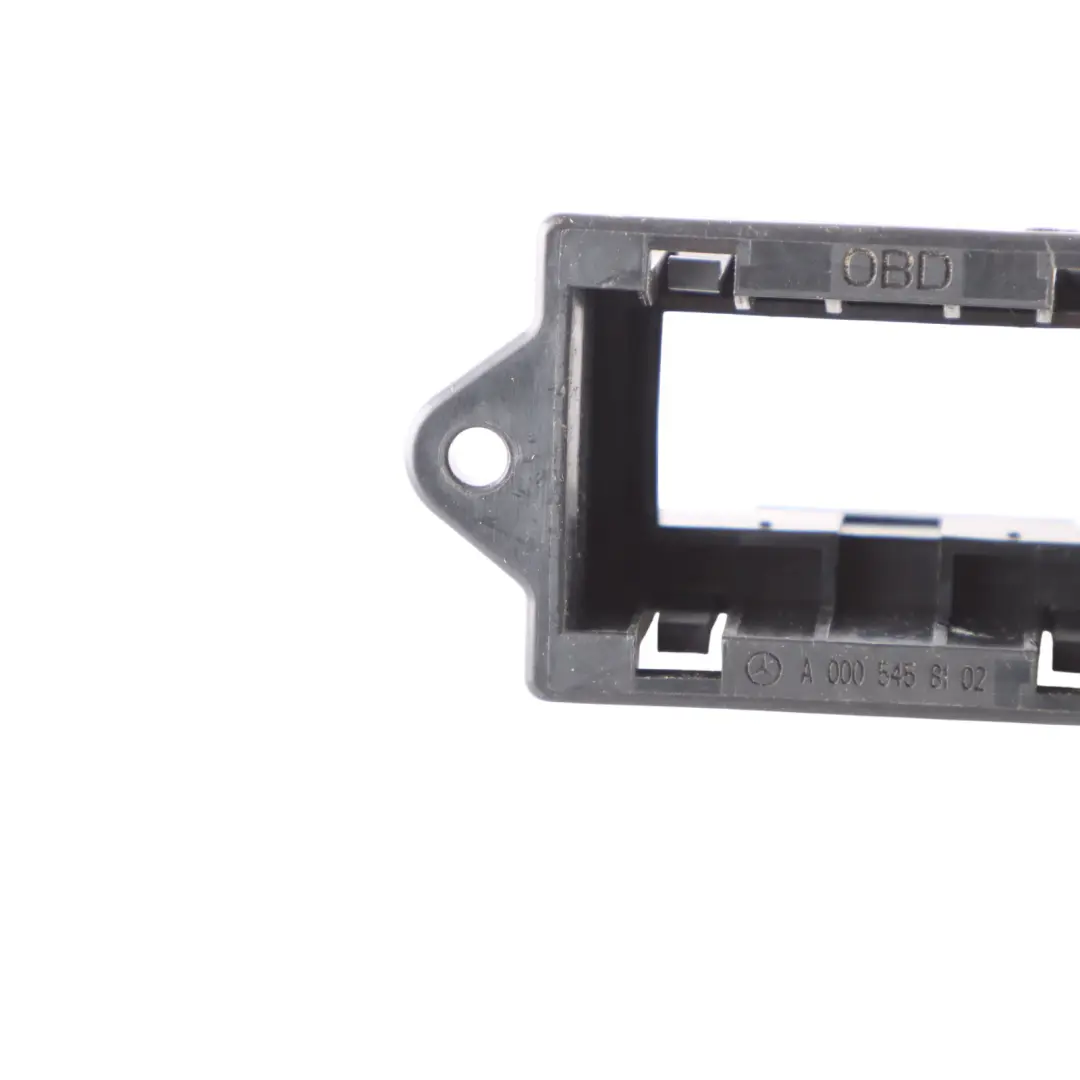 W907 W910 Presa OBD Coperchio Surround per Mercedes Sprinter con numero di parte A0005458102 Mercedes Sprinter W907 W910 Presa OBD Coperchio Surround - SKU A0005458102 - Numero di parte A0005458102