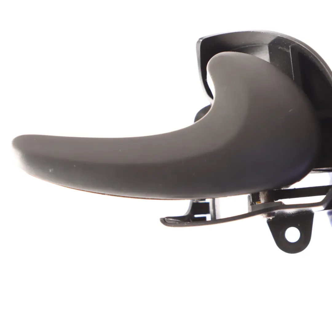 W902 Door Card Panel Interior Handle Grab Rear Right O/S to Mercedes with Part number A0007270137 Mercedes W902 Door Card Panel Interior Handle Grab Rear Right O/S - SKU A0007270137 - Part number A0007270137
