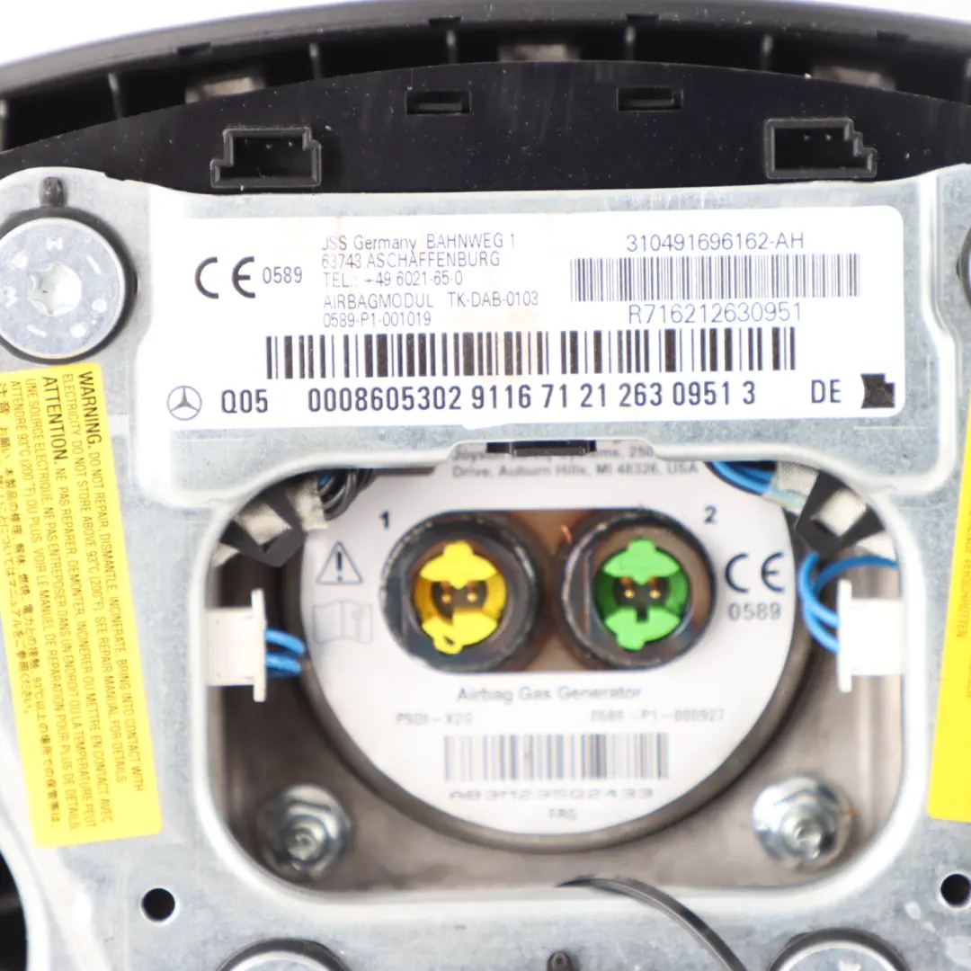 Steering Wheel Air Module Driver's Side Black to Mercedes V251 with Part number A0008605302 Mercedes V251 Steering Wheel Air Module Driver's Side Black - SKU A0008605302 - Part number A0008605302