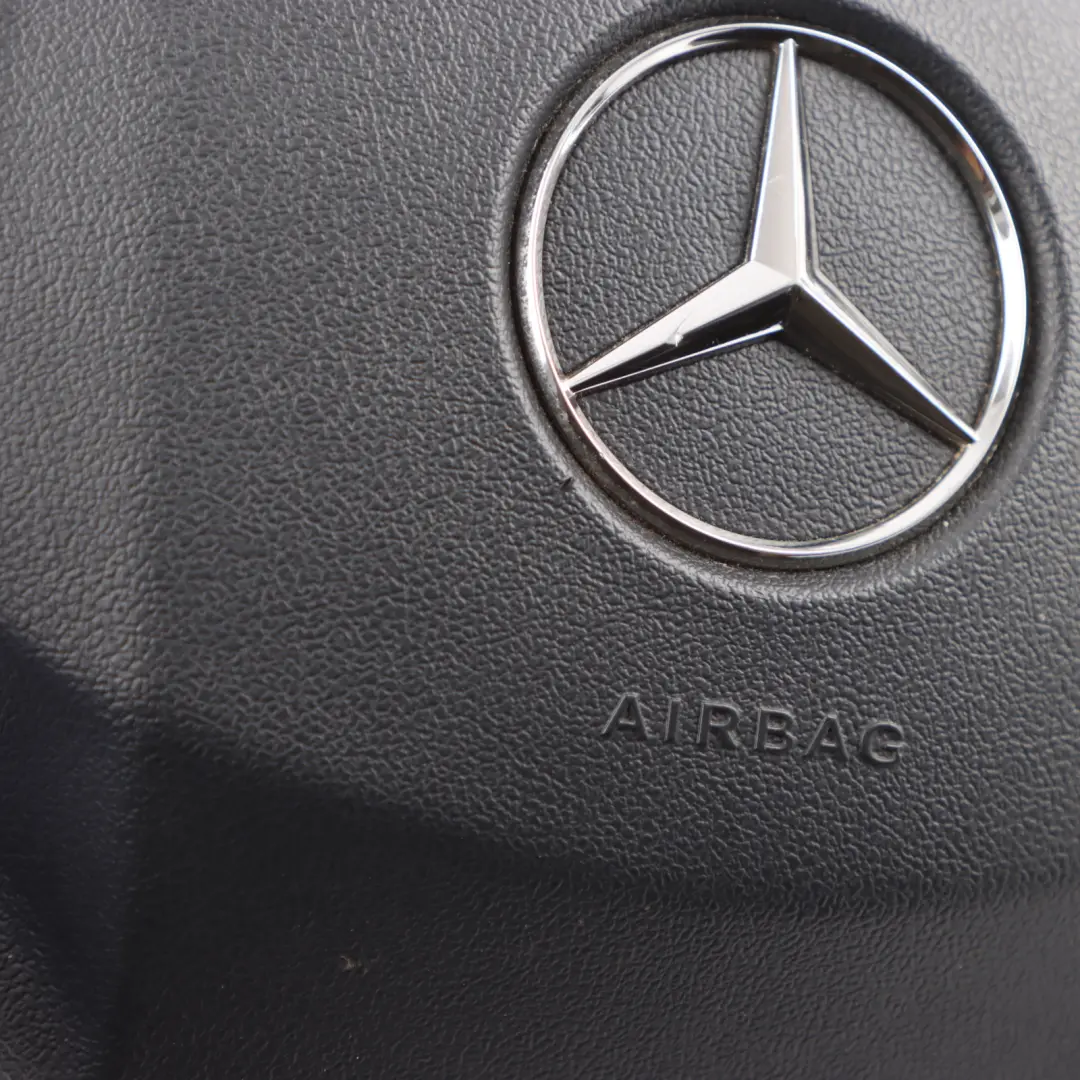 Steering Wheel Air Module Driver's Side Black to Mercedes V251 with Part number A0008605302 Mercedes V251 Steering Wheel Air Module Driver's Side Black - SKU A0008605302 - Part number A0008605302