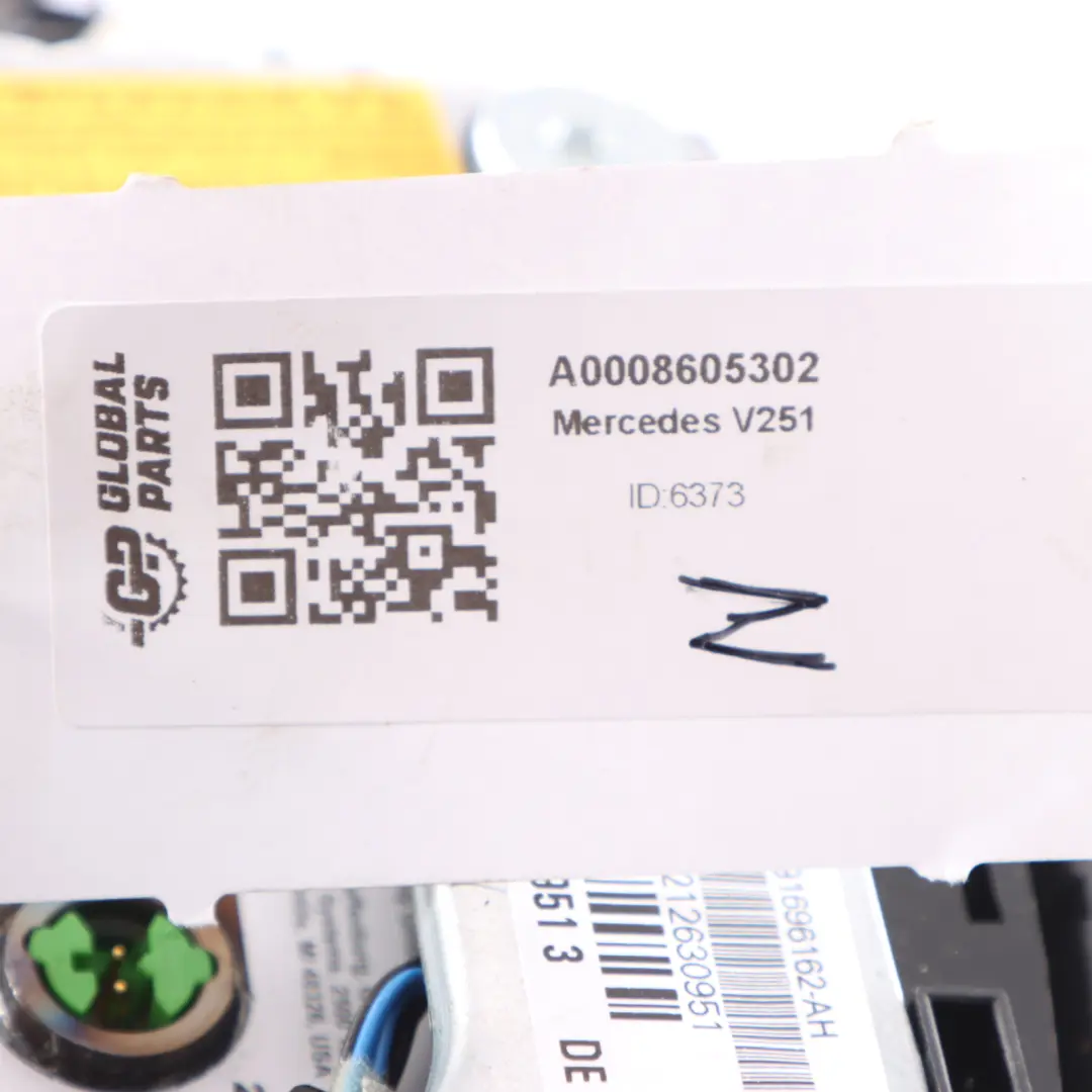 Steering Wheel Air Module Driver's Side Black to Mercedes V251 with Part number A0008605302 Mercedes V251 Steering Wheel Air Module Driver's Side Black - SKU A0008605302 - Part number A0008605302