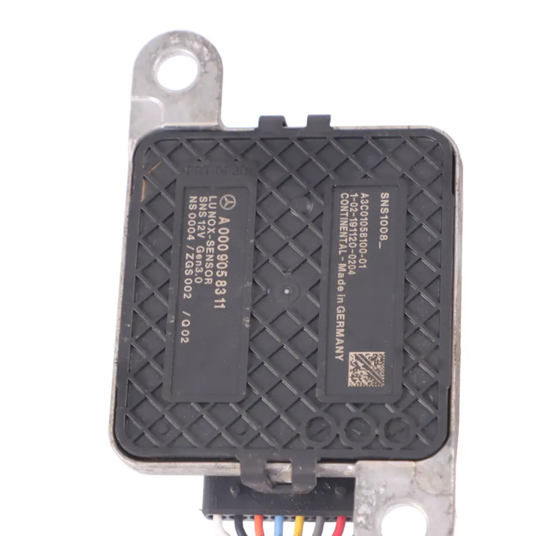 OM656 Sonda NOX Lambda Katalizatora do Mercedes W205 o numerze A0009058311 Mercedes W205 OM656 Sonda NOX Lambda Katalizatora - SKU A0009058311 - Numer Części A0009058311
