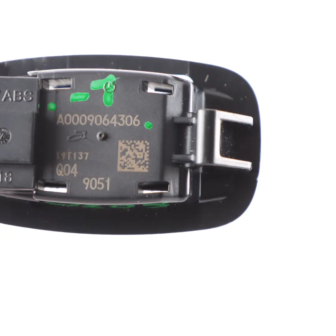 Mercedes W205 W213 Lampka Podsufitki Oświetlenie Czarne - SKU A0009064306-3 - Numer Części A0009064306