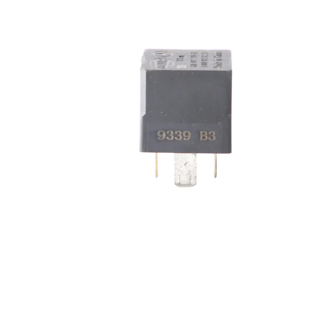 Mercedes W213 Przekaźnik 12V Hella Zestaw x2 - SKU A0009828223-1 - Numer Części A0009828223