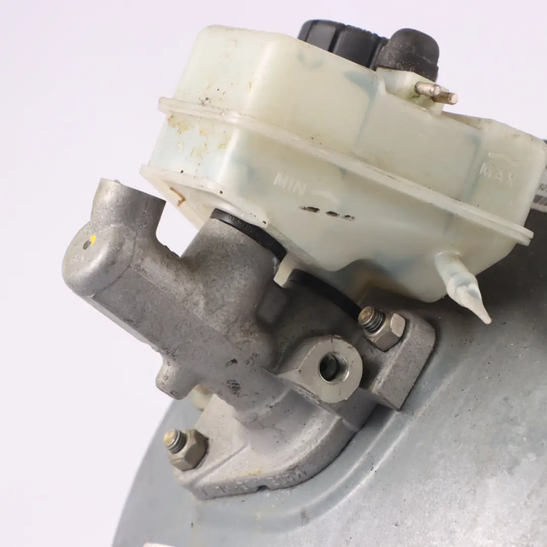 Bremskraftverstärker Hauptzylindereinheit für Mercedes W124 mit Teilenummer A0044303130 Mercedes W124 Bremskraftverstärker Hauptzylindereinheit - SKU A0044303130-1 - Teilenummer A0044303130