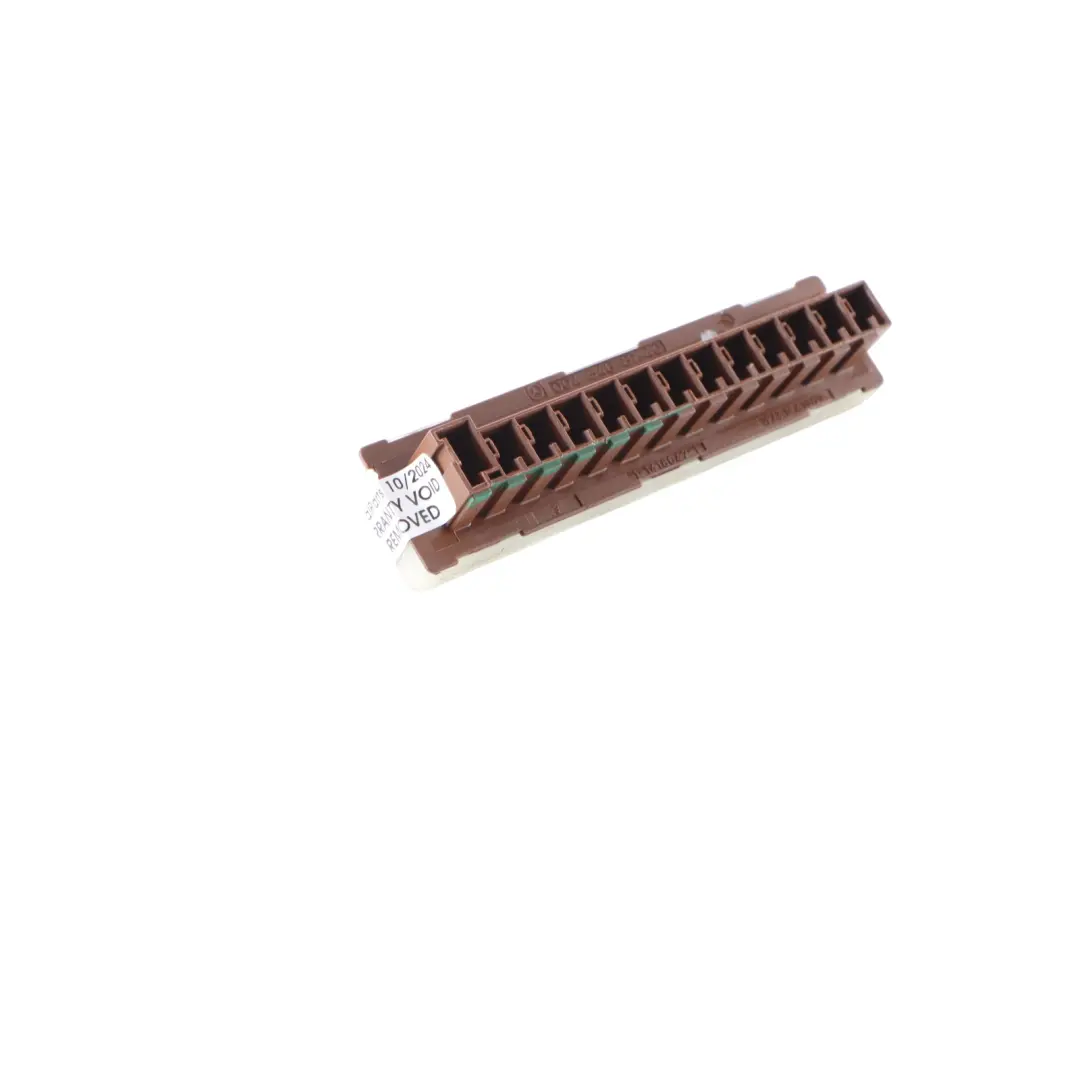 Distribution Block to Mercedes W204 W221 with Part number A0045468140 Mercedes W204 W221 Distribution Block - SKU A0045468140 - Part number A0045468140