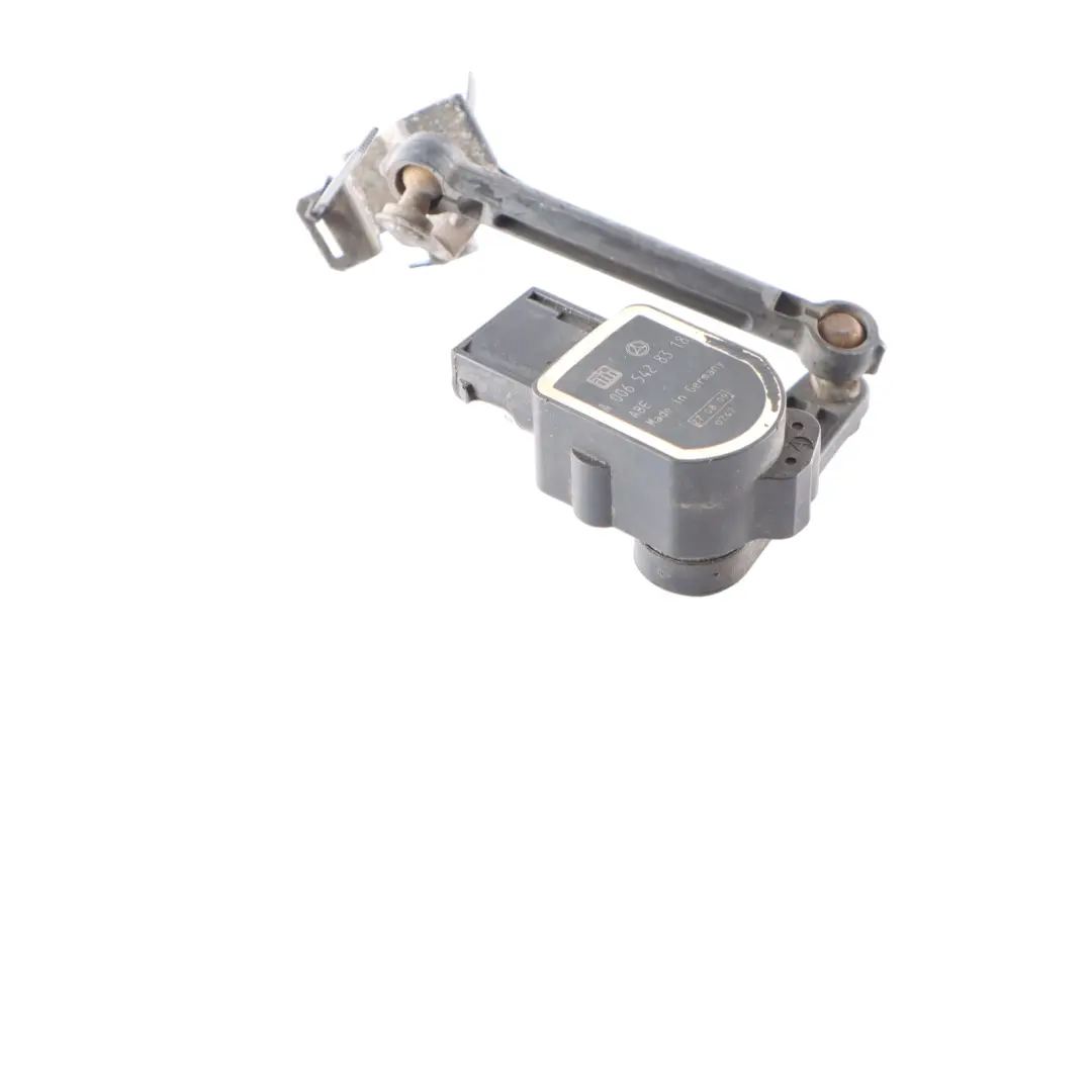 Headlamp Level Sensor Mercedes W212 Headlight Leveling Control Unit to with Part number A0065428318 Headlamp Level Sensor Mercedes W212 Headlight Leveling Control Unit - SKU A0065428318 - Part number A0065428318