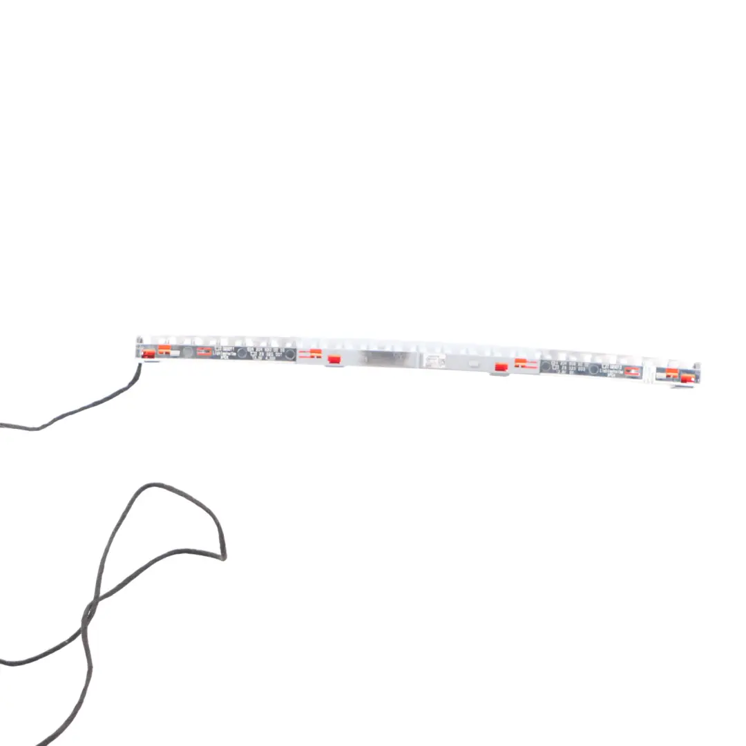 Luce Freno Terzo Stop Aggiuntivo Posteriore per Mercedes W205 W213 con numero di parte A0999067500 Mercedes W205 W213 Luce Freno Terzo Stop Aggiuntivo Posteriore - SKU A0999067500-1 - Numero di parte A0999067500