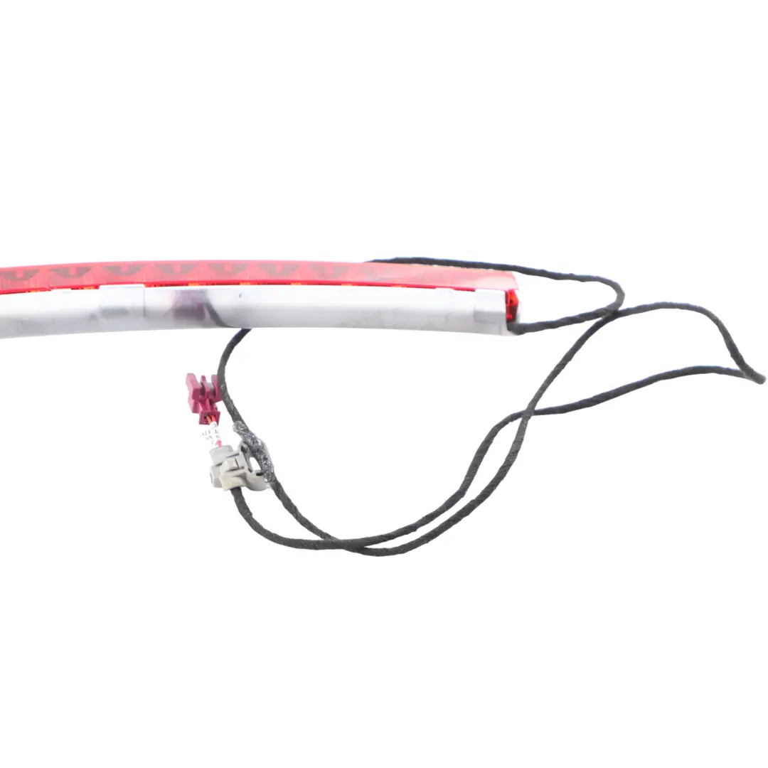 Luce Freno Terzo Stop Aggiuntivo Posteriore per Mercedes W205 W213 con numero di parte A0999067500 Mercedes W205 W213 Luce Freno Terzo Stop Aggiuntivo Posteriore - SKU A0999067500-1 - Numero di parte A0999067500