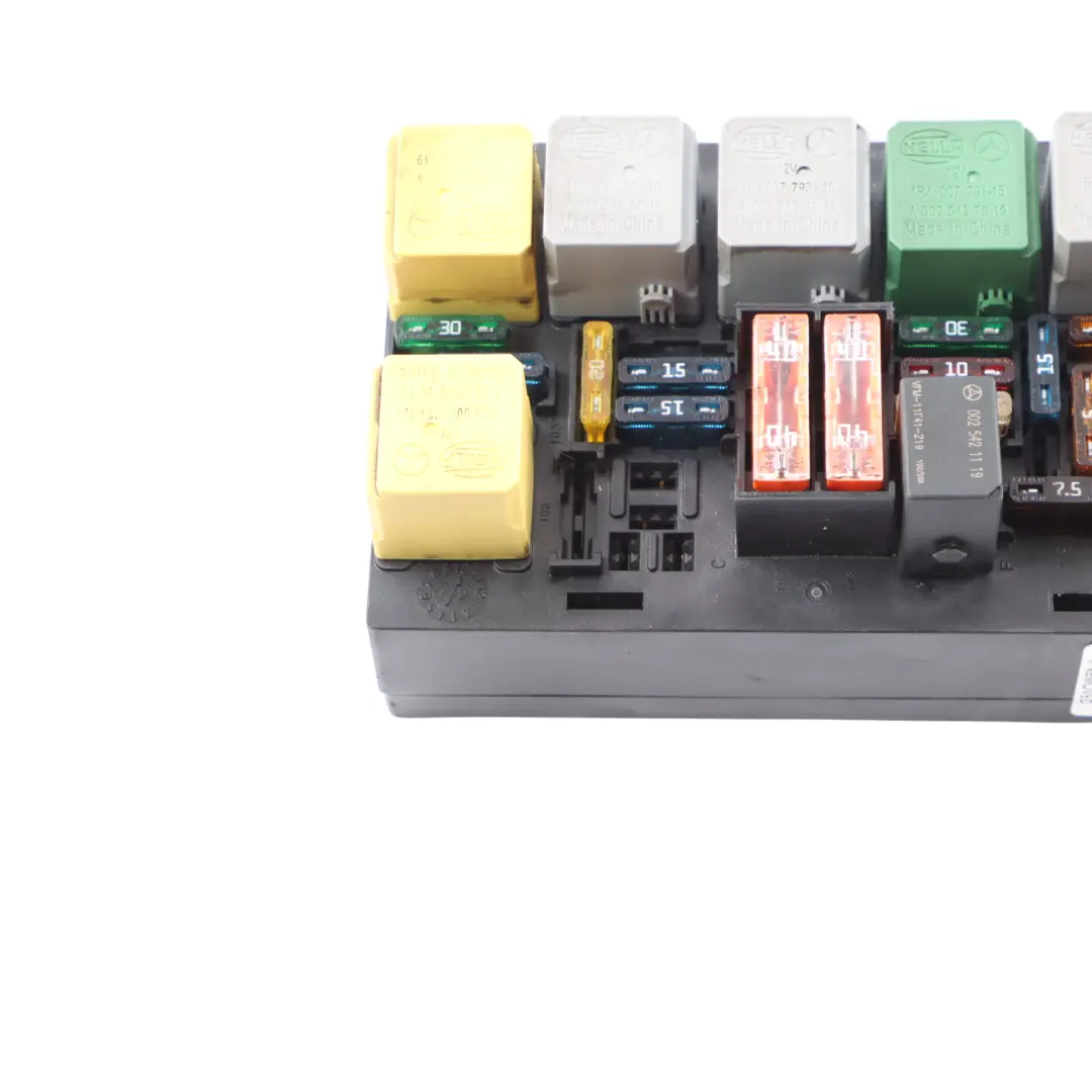 Fuse Box Relay Module Control Unit to Mercedes W164 W251 with Part number A1645403772 Mercedes W164 W251 Fuse Box Relay Module Control Unit - SKU A1645403772 - Part number A1645403772