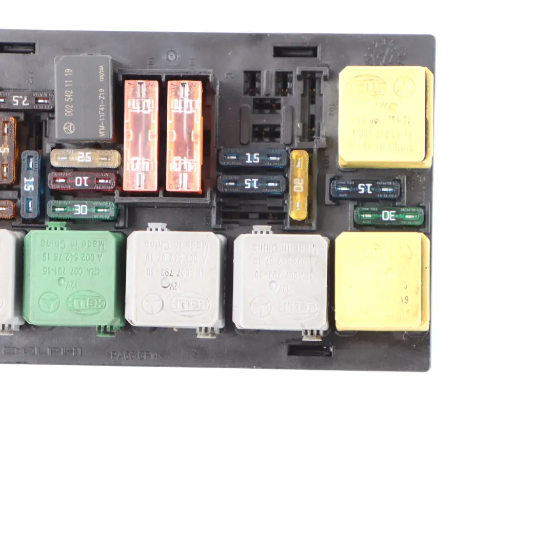 Fuse Box Relay Module Control Unit to Mercedes W164 W251 with Part number A1645403772 Mercedes W164 W251 Fuse Box Relay Module Control Unit - SKU A1645403772 - Part number A1645403772