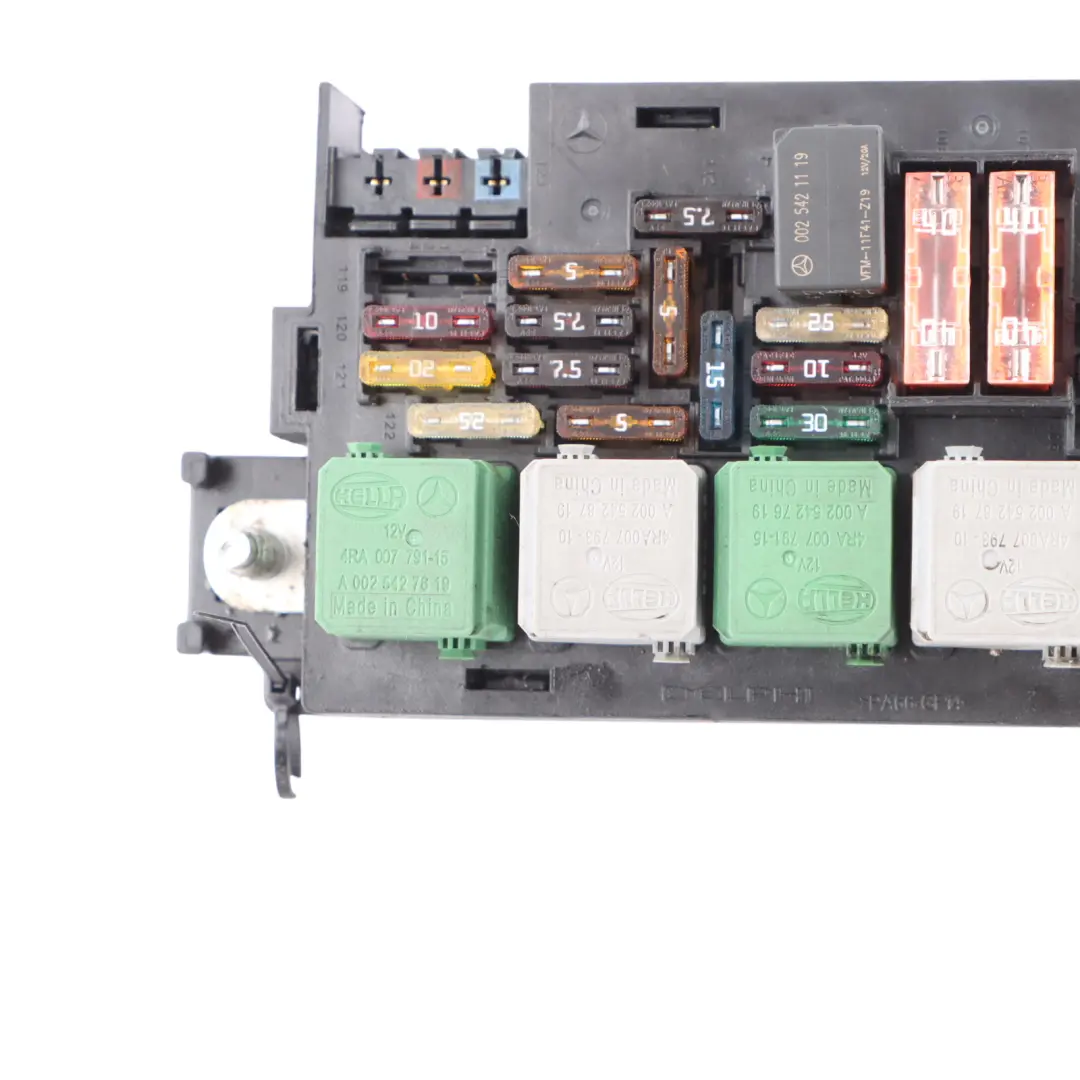 Fuse Box Relay Module Control Unit to Mercedes W164 W251 with Part number A1645403772 Mercedes W164 W251 Fuse Box Relay Module Control Unit - SKU A1645403772 - Part number A1645403772