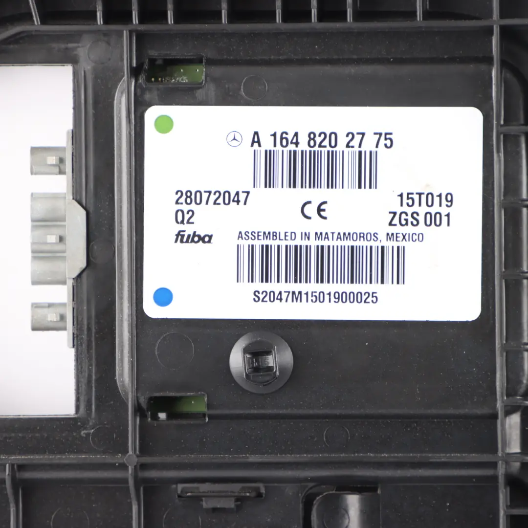 Tetto Interno Antenna per Mercedes V251 con numero di parte A1648202775 Mercedes V251 Tetto Interno Antenna - SKU A1648202775 - Numero di parte A1648202775