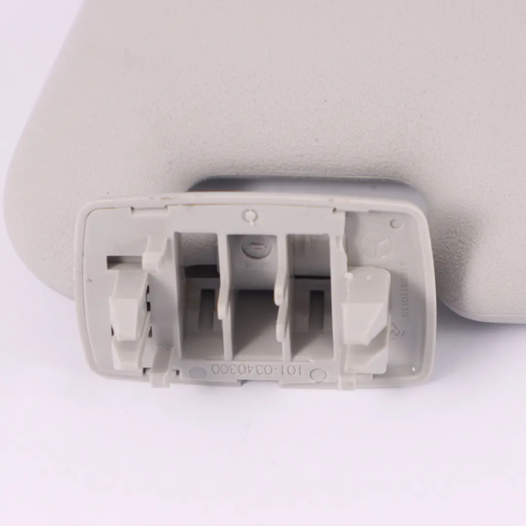 Parasol Mercedes W169 W245 Tapa Izquierda Panel Gris para con número de pieza A1698100110 Parasol Mercedes W169 W245 Tapa Izquierda Panel Gris - SKU A1698100110-3 - Número de pieza A1698100110