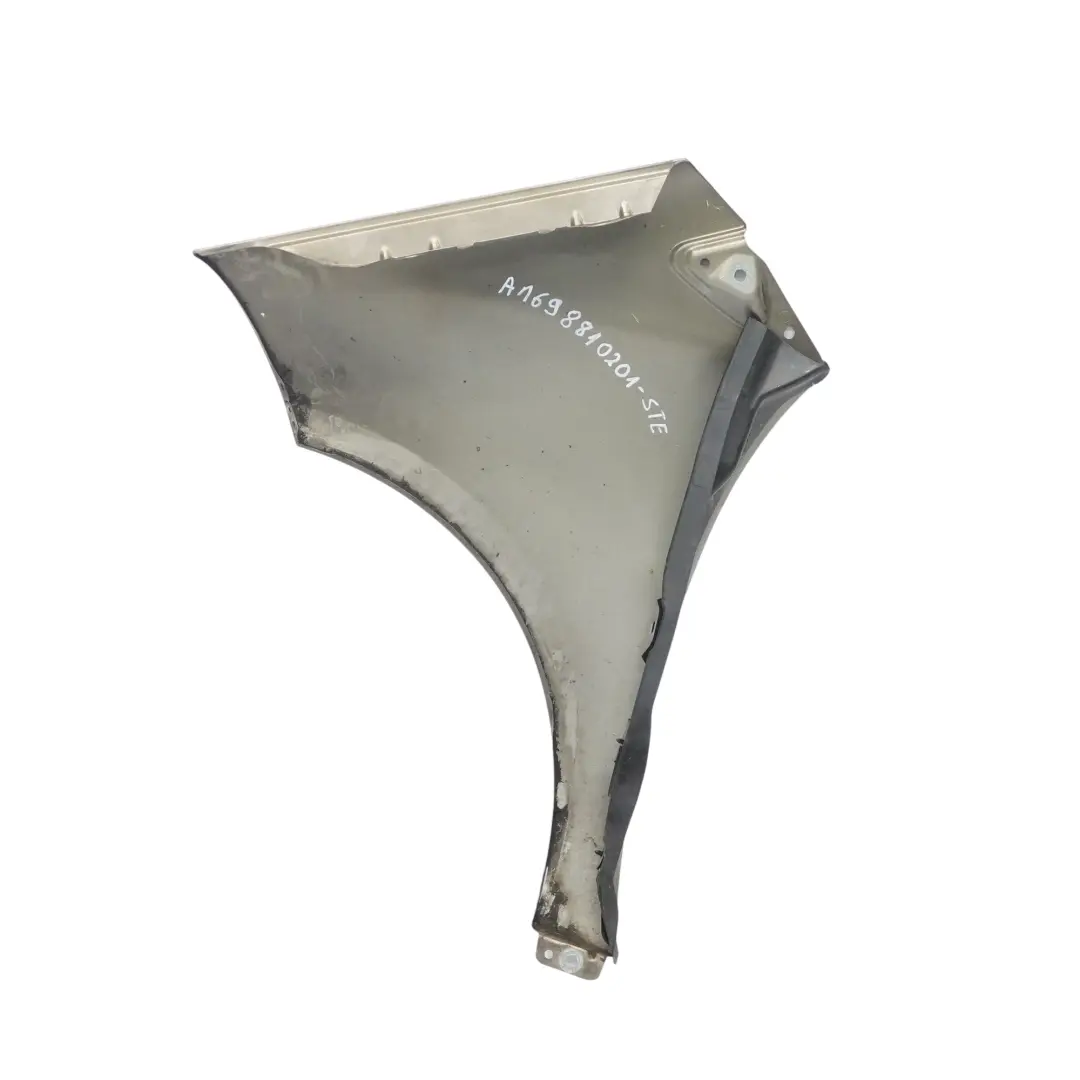 Aile Latérale Avant Droite Steppe Brown Metallic - 490 pour Mercedes W169 à propos du numéro de pièce A1698810201 Mercedes W169 Aile Latérale Avant Droite Steppe Brown Metallic - 490 - SKU A1698810201-STE - Numéro de pièce A1698810201