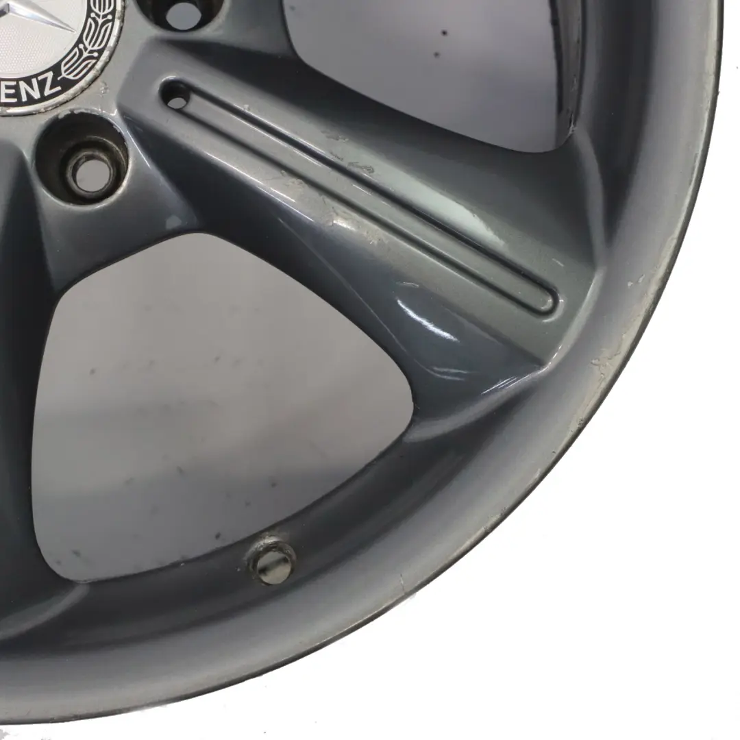 Cerchio lega posteriore Grigio 17" 8,5J ET:30 per Mercedes SLK R171 con numero di parte A1714011302 Mercedes SLK R171 Cerchio lega posteriore Grigio 17" 8,5J ET:30 - SKU A1714011302-1 - Numero di parte A1714011302