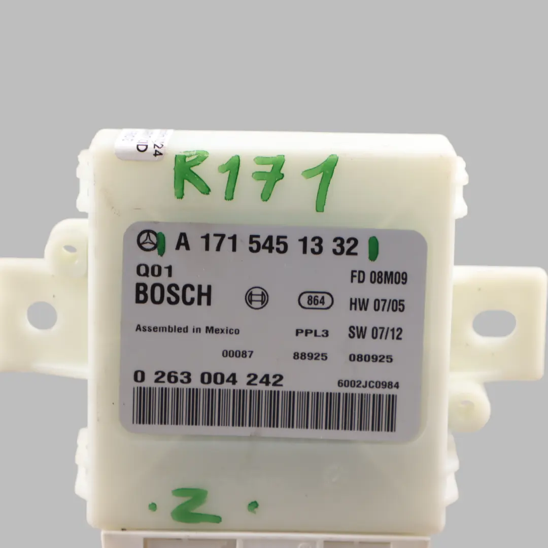 Parking Distance Aid Sensor Control Unit Module to Mercedes SLK R171 with Part number A1715451332 Mercedes SLK R171 Parking Distance Aid Sensor Control Unit Module - SKU A1715451332 - Part number A1715451332