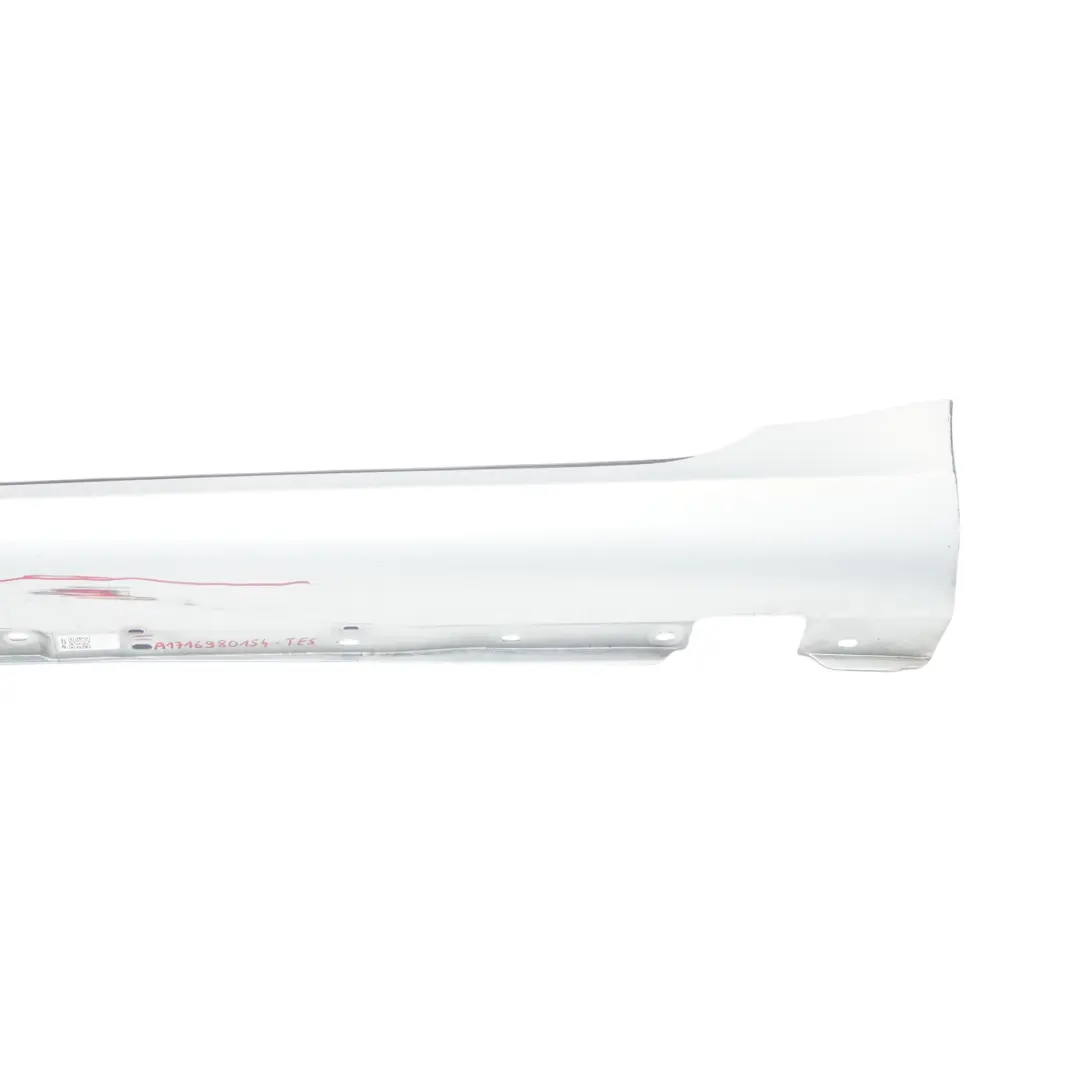 Faldón cubre umbral de puerta izquierdo Tellurium Silver 762 para Mercedes R171 con número de pieza A1716980154 Mercedes R171 Faldón cubre umbral de puerta izquierdo Tellurium Silver 762 - SKU A1716980154-TES - Número de pieza A1716980154