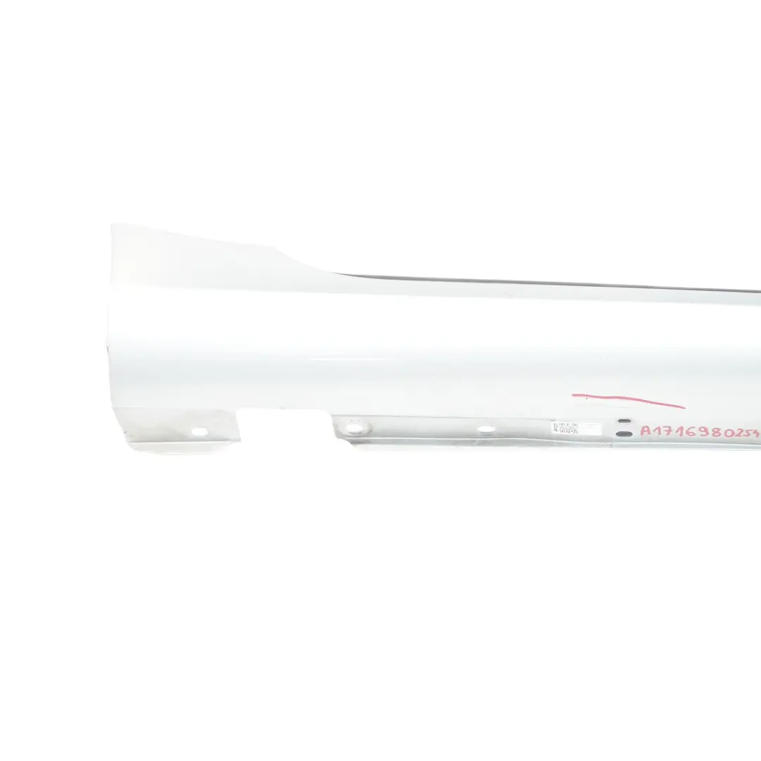 Couvre seuil de porte jupe latérale droite Tellurium Silver - 762 pour Mercedes R171 à propos du numéro de pièce A1716980254 Mercedes R171 Couvre seuil de porte jupe latérale droite Tellurium Silver - 762 - SKU A1716980254-TES - Numéro de pièce A1716980254