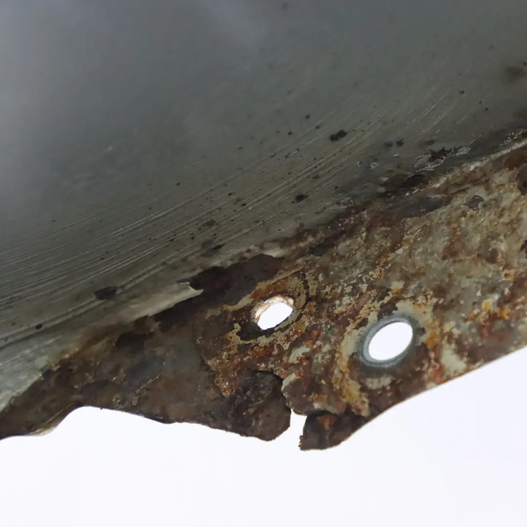 Panel guardabarros izquierdo moldura color plata telurio - 762 para Mercedes R171 con número de pieza A1718800306 Mercedes R171 Panel guardabarros izquierdo moldura color plata telurio - 762 - SKU A1718800306-TES - Número de pieza A1718800306