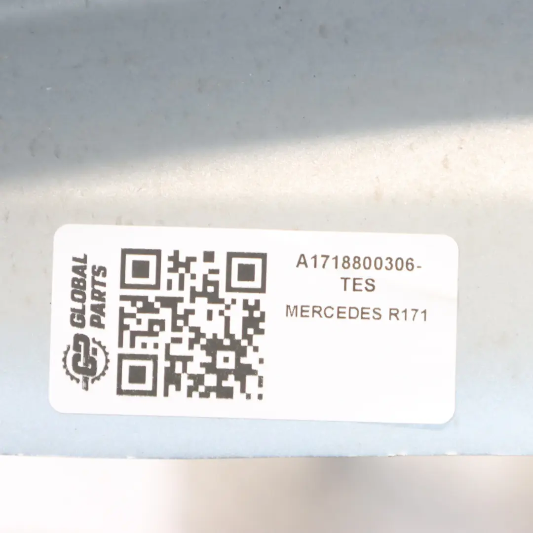 Aile Panneau d'aile avant gauche Side Trim Tellurium Silver - 762 pour Mercedes R171 à propos du numéro de pièce A1718800306 Mercedes R171 Aile Panneau d'aile avant gauche Side Trim Tellurium Silver - 762 - SKU A1718800306-TES - Numéro de pièce A1718800306