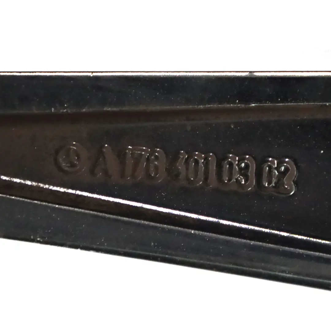 Cerchio in lega 18" 5 doppie razze ET:52 7.5J per Mercedes W176 W246 AMG con numero di parte A1764010302 Mercedes W176 W246 AMG Cerchio in lega 18" 5 doppie razze ET:52 7.5J - SKU A1764010302-5 - Numero di parte A1764010302