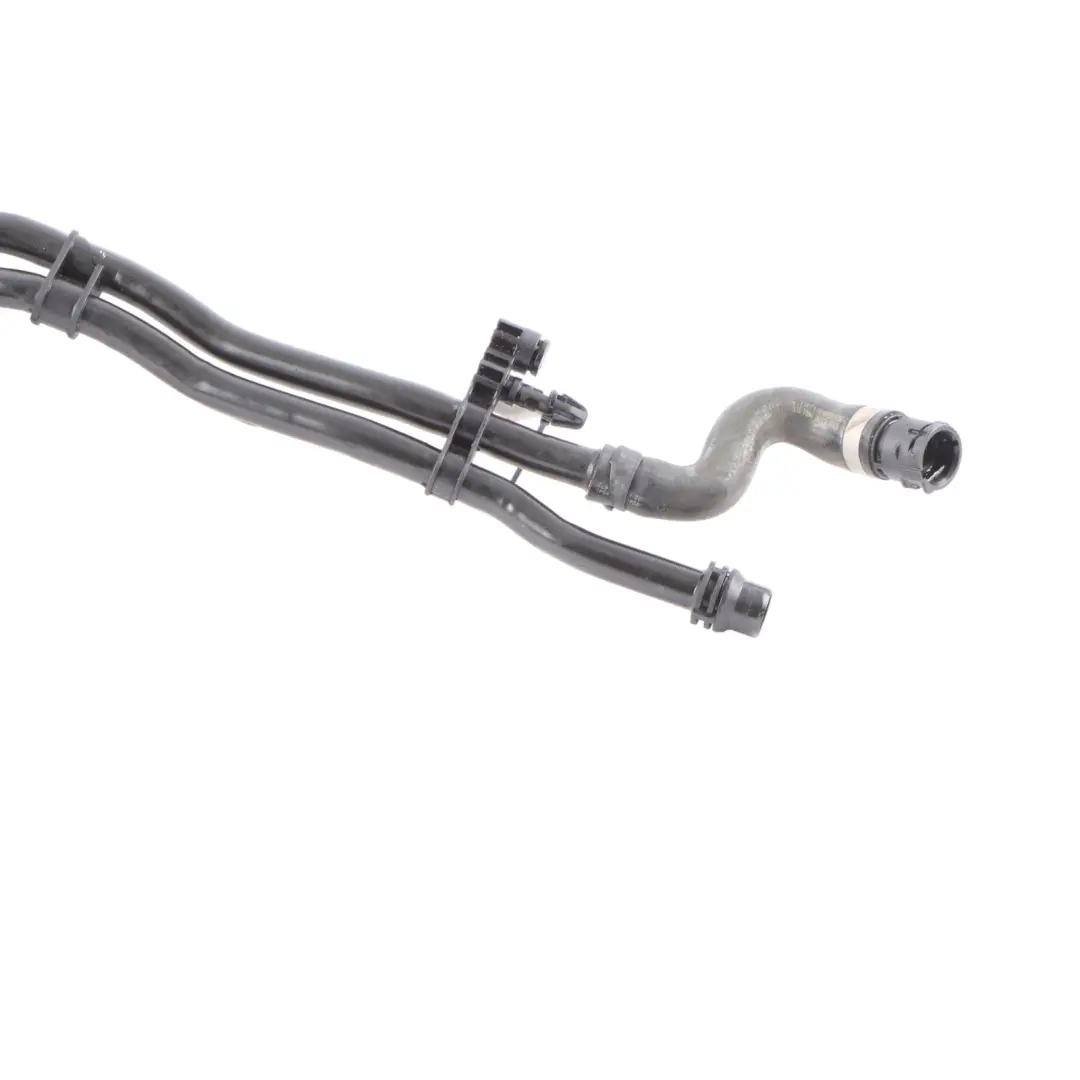 refrigerante Mercedes CLA C118 W177 W247 M260 Tubo acqua per Linea con numero di parte A1775017501 Linea refrigerante Mercedes CLA C118 W177 W247 M260 Tubo acqua - SKU A1775017501 - Numero di parte A1775017501