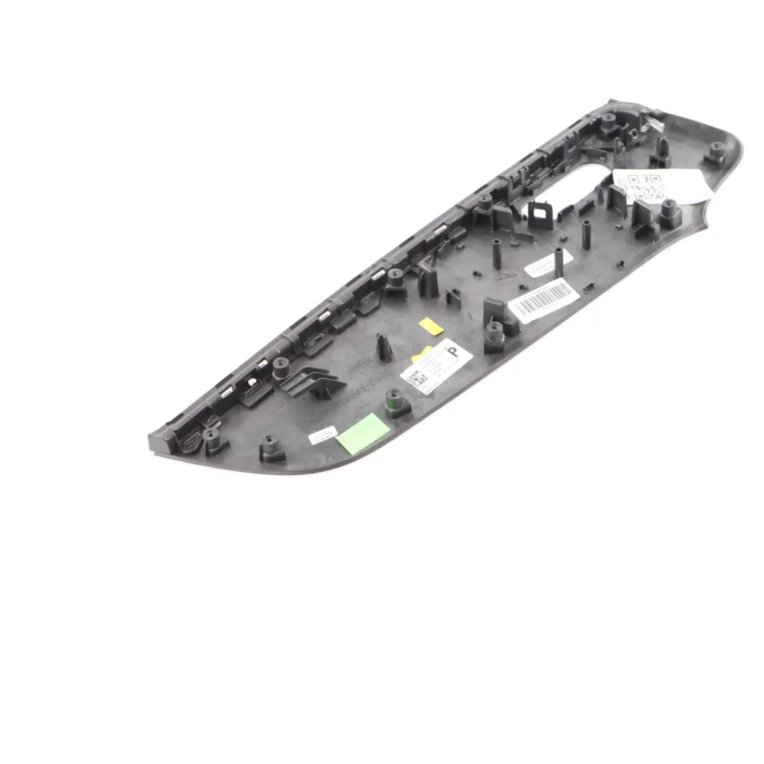 Rivestimento interno porta Copertura anteriore destra per Mercedes CLA C118 W177 con numero di parte A1777207001 Mercedes CLA C118 W177 Rivestimento interno porta Copertura anteriore destra - SKU A1777207001 - Numero di parte A1777207001