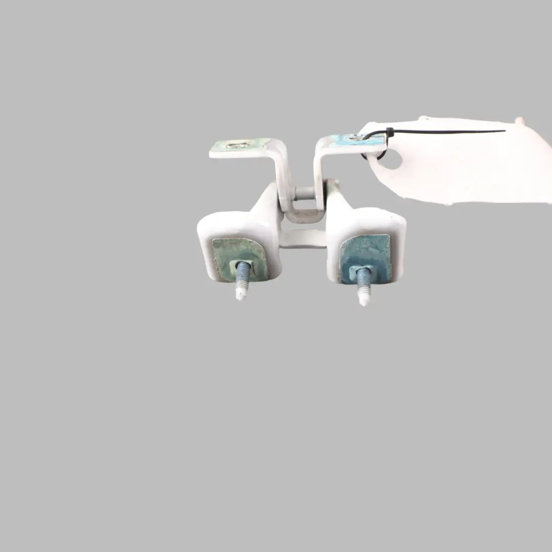 Portón trasero Bisagra Izquierda Blanco Polar 149 para Mercedes W177 con número de pieza A1777403500 Mercedes W177 Portón trasero Bisagra Izquierda Blanco Polar 149 - SKU A1777403500-POL - Número de pieza A1777403500