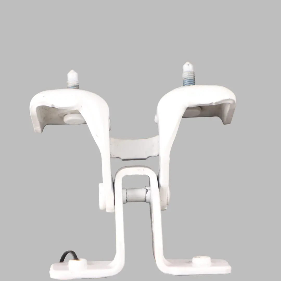 Charnière de hayon de coffre arrière gauche Polar White 149 pour Mercedes W177 à propos du numéro de pièce A1777403500 Mercedes W177 Charnière de hayon de coffre arrière gauche Polar White 149 - SKU A1777403500-POL - Numéro de pièce A1777403500